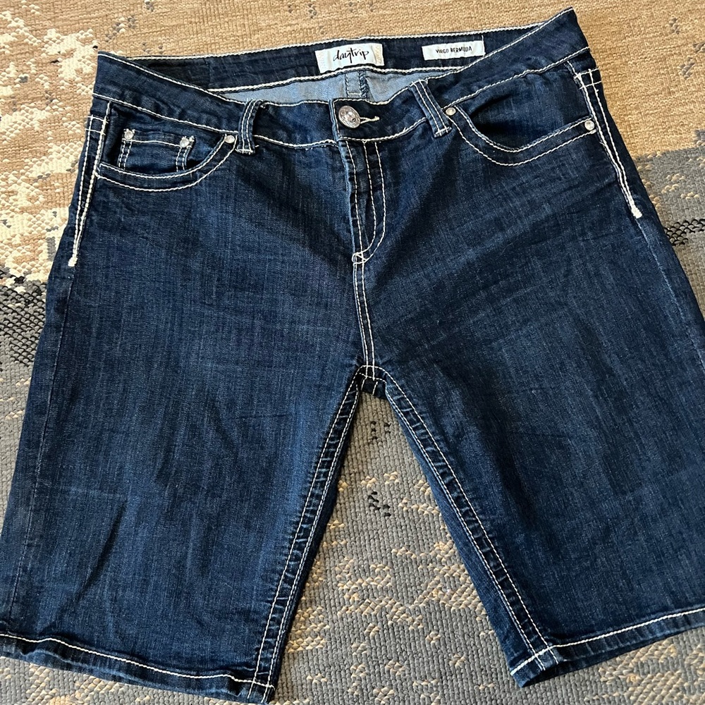 Daytrip Darkwash Virgo Bermuda size 34